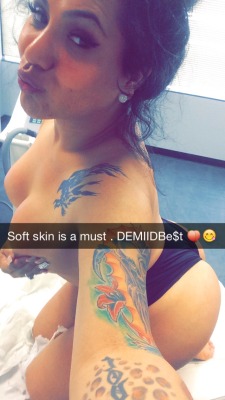 demiidoesitbest:  Come touch me …!