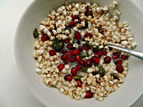 Breakfast - puffed buckwheat with pomegranate, pumpkin seeds, cinnamon and oat mylk. :)