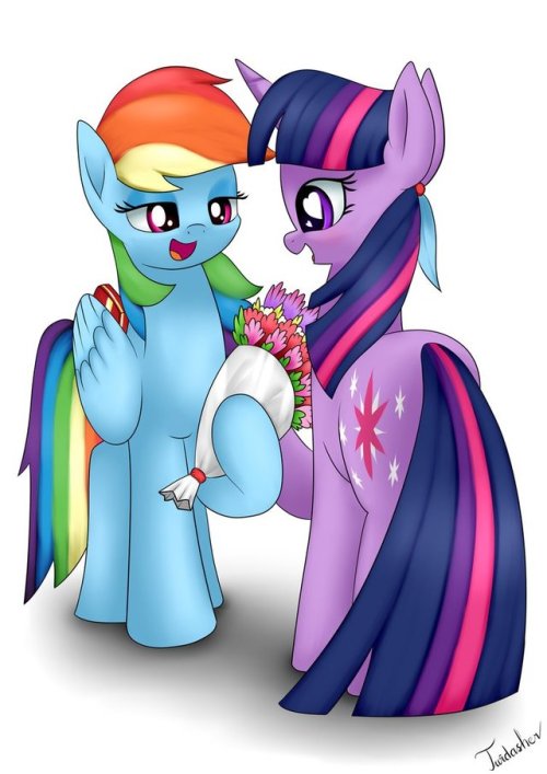 twidashlove:   “It is not too sappy to bring a gift for the one you love.”   Casual Gift by Twidasher   <3
