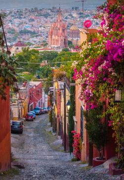 visitheworld: San Miguel de Allende / Mexico (by Paul Michaud). 