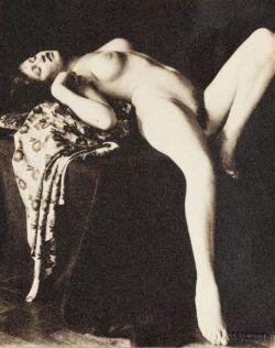 fragrantblossoms:  Frantisek Drtikol (1883-1961), Reclining Nude, c. 1930.   