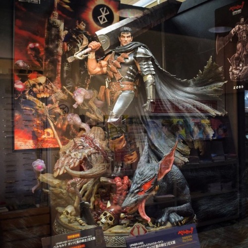 haxanbelial:  The amazing Guts (Berserk) statue by Prime 1 Studio were spotted somewhere in Tokyo, Japan!Kentaro Miura was personally supervising the development of this statue of the Black Swordsman.On the image on top you can also spot two images of