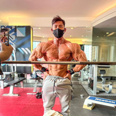 muscleandmasks:Liu Li-Hsuan (@lion.ifbbpro)