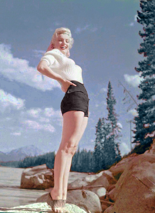 talesfromweirdland:Marilyn Monroe in a publicity shot for her 1954 movie, River of No Return.