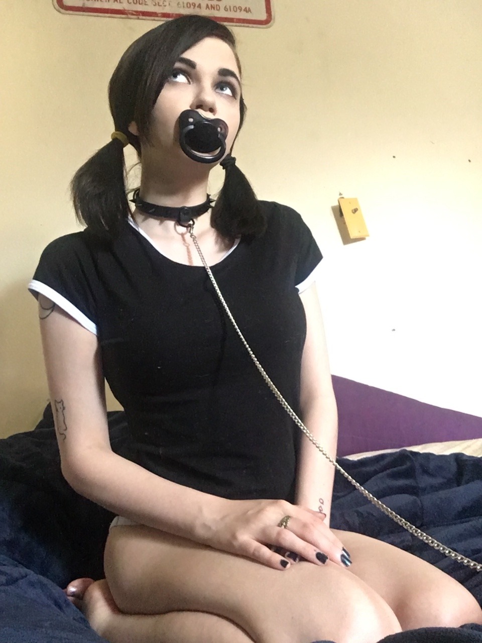stoned-little-brat:    🖤goth bby🖤  Don’t forget to ask about my premium content