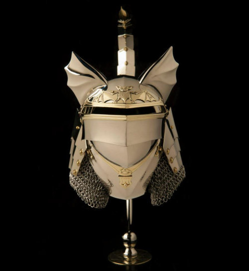 treasures-and-beauty: mayahan: Artist, Jeff de Boer, Creates Cat And Mice Armor Based On Different H