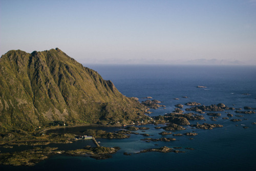 thethinker351: lofoten islands  instagram @takeme.north 