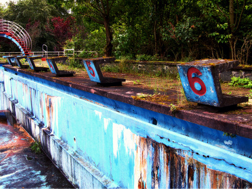 #LOST PLACESExploring the old public swimming pool, Pt.2