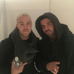 h0odrich:  imninm:  drizrih:Pete Wentz and Drake. i need this framed immeditely   why do they look related