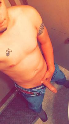 mrvictortovar:  SO THIS MY FRIENDS IS MICHAEL MARTINEZ CHEATING LITTLE HOE ADD HIM &lt;3https://www.facebook.com/profile.php?id=100005550908766&amp;fref=ts  Daddy!😛😍