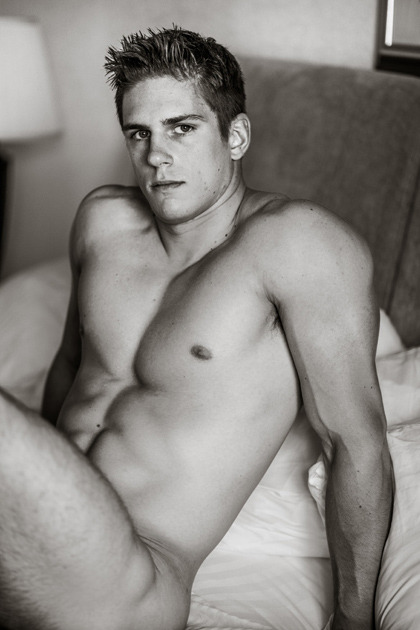 mensbuttsandass:  Alex Maxim