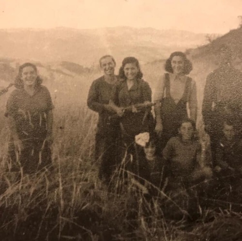 Greek female partisans who fought with Antonios Fosteridis, “Anton Tsaous” for ESEA. Around the Dram