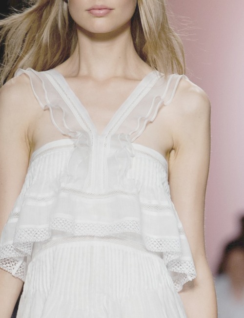 nectarine-nectar:  isabel marantss 14 