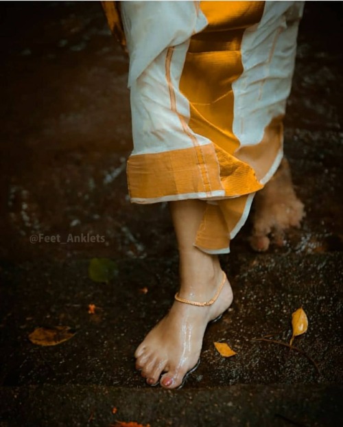 Golden Frame . Model @anjukrishna_99 . #photography #indianphotography #keralaphotography #portfo