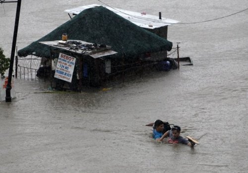 neil-gaiman: kellysue: girlslikecarsandmonet: Manila submerged. Please signal boost, along with the 