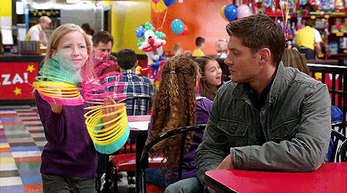 bennydeans:Dean’s love story with the giant slinky in Plucky Pennywhistle’s Magical MenagerieGiant s