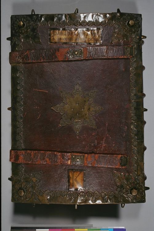 cantusilluminatus: Part 2 of 2. 15th century Italian antiphonal in diced russia leather, s. XVIII (?