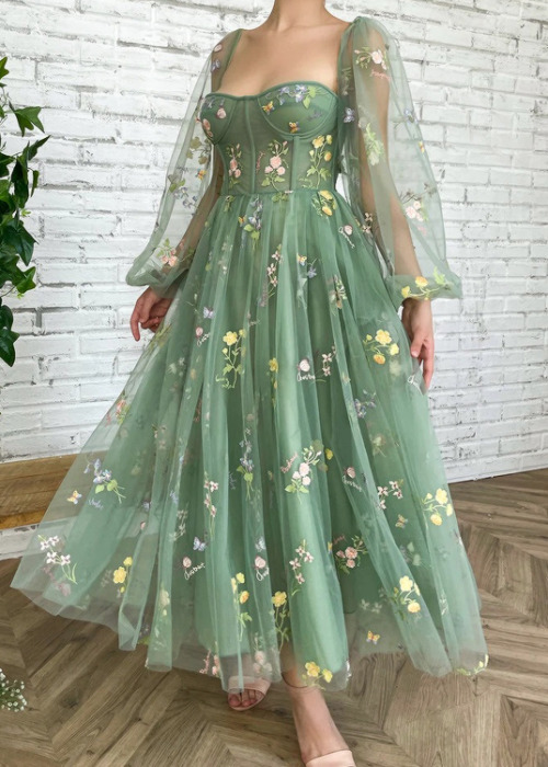 chandelyer:Teuta Matoshi “Flourishing Meadow” and “Pastle Castle” gowns Plumeria fashion