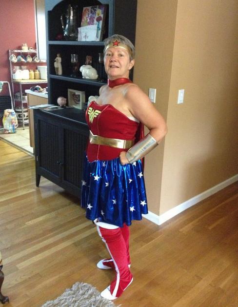 the-absolute-funniest-posts:  pleatedjeans: I Hope I’m This Awesome When I Get Old (20 Pics) So much respect