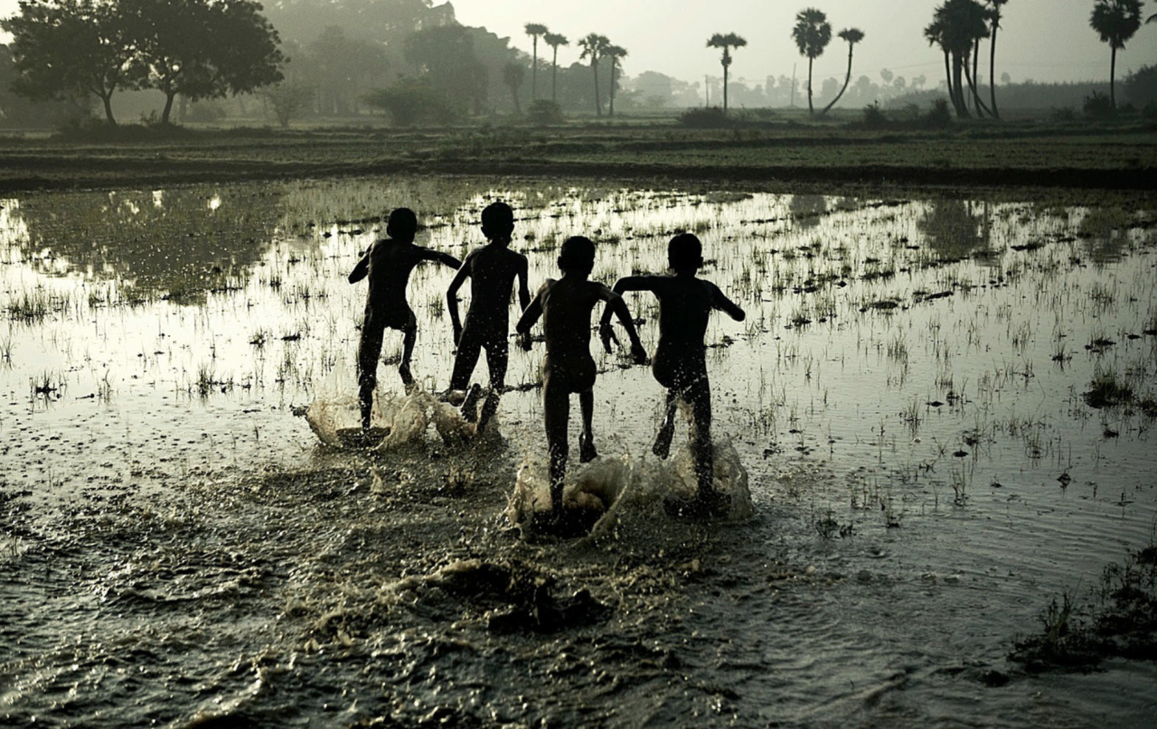 nubbsgalore:  photos for the laia foundation by pep avila in vedanthanga, a village