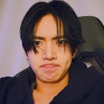 MR. FUNNY GUYl.heeseung