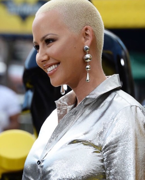 AMBER ROSE x LEGO BATMAN PREMIERE 1966mag.com