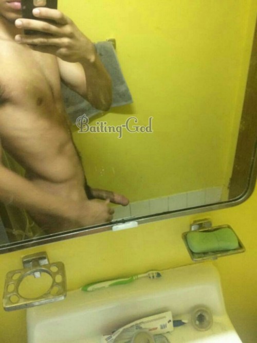 baiting-god:  #Baiting-God #tighthole #Cutie #Freak