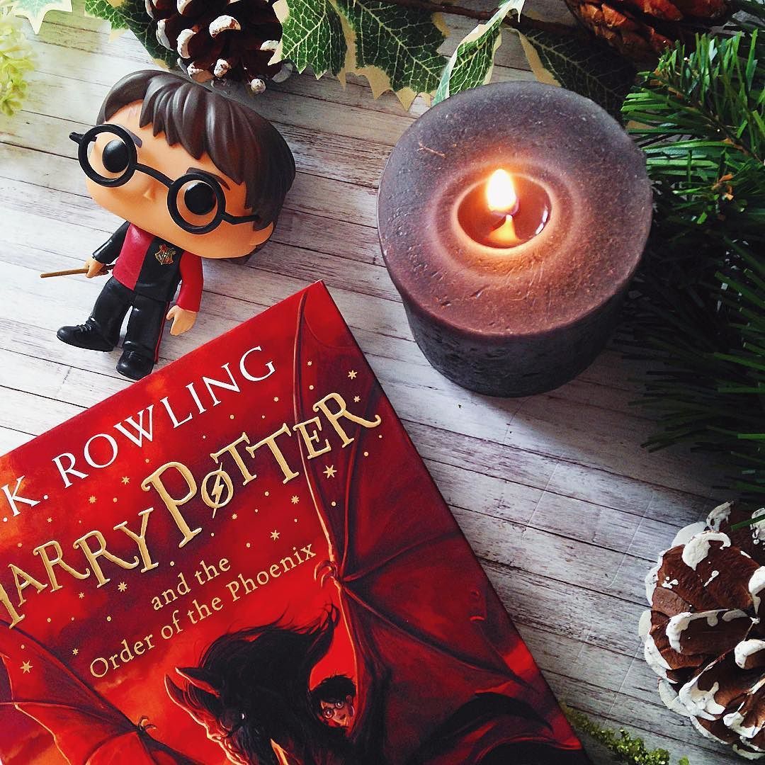 romweasleybooks: I’m so protective over Harry in Order of the Phoenix! A lot of