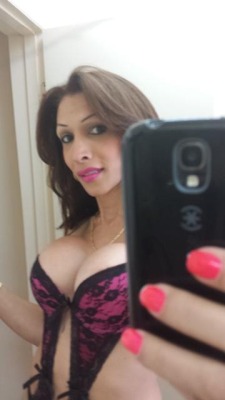 shemalekellyshore:  Sissy Self Shot :)Get