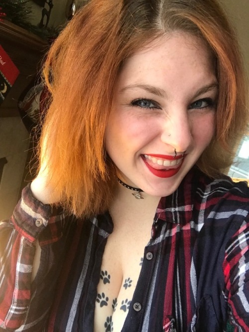 kenzierose-suicide: I never post regular selfies on here. So have a bunch of selfies I took today lm