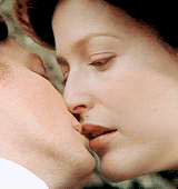 stellagibson:  Gillian Anderson aka the most kissable person I’ve ever known  ↳