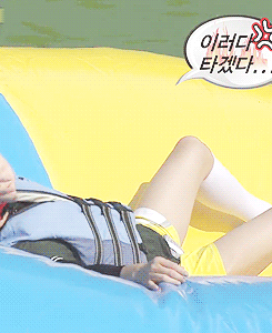 chandoo:  myungsoo’s thighs myungsoo getting up to see what’s taking sunggyu/haha so long to jump 