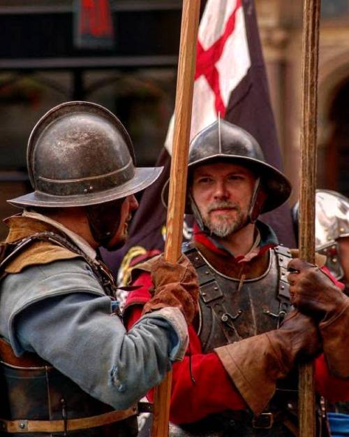 &ldquo;Let the pikeman march with a good grace, holding up his head gallantly, his face full of grav