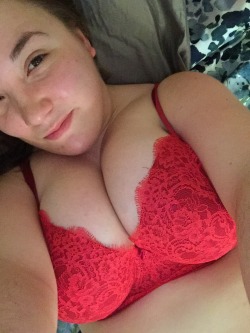 newsublyfe:  Laying here waiting for clothes