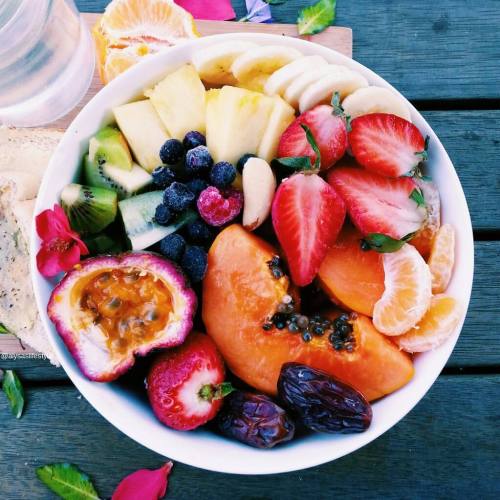 blonde-kinky-chic:  Yum~