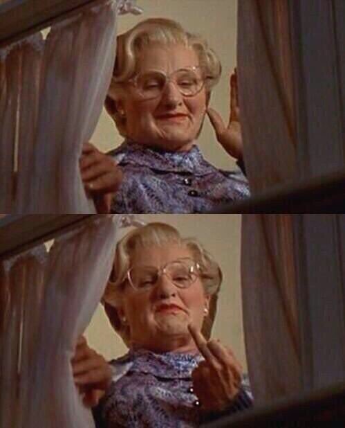 Yo, cuando veo una pareja de enamorados.