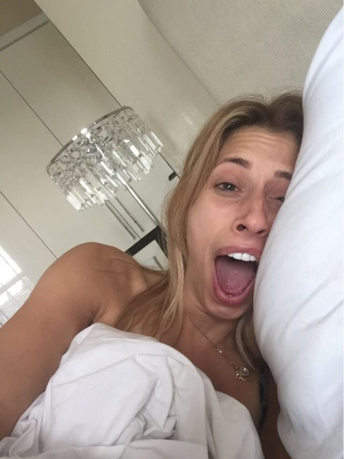 ukgirlsuncovered2: Stacey Solomon I’d love to deep throat this girl .. test her tonsils .. and bang 