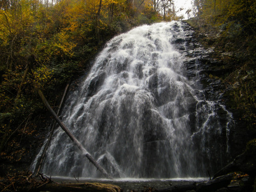 travelthisworld: Crabtree Falls on Blue Ridge Parkway in North Carolina submitted by: acrackedhalo, 