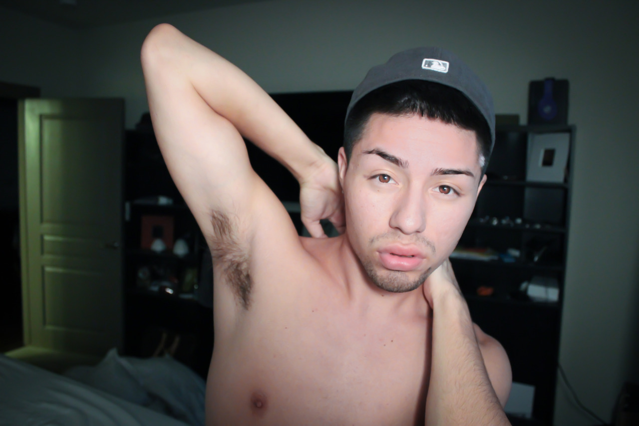 210gaynudes:  itsjustray:  Add me on instagram  ITSJUSTRAY  Dallas boy Ray itsjustray