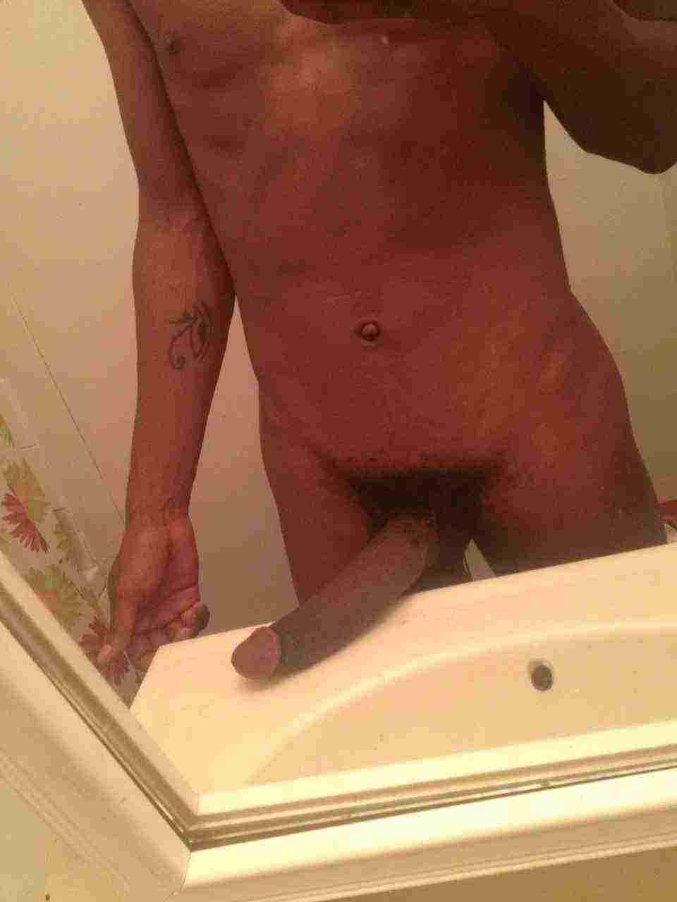 black-dicks-r-us:  HORNY FOR BLACK DICK? There are over 10,000 Black Gay Videos @