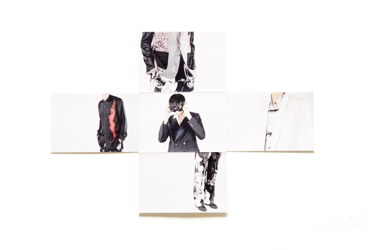 Announcement Cards for the Dries Van Noten Spring-Summer 2016 collection. Pictures made by Tommy Ton.