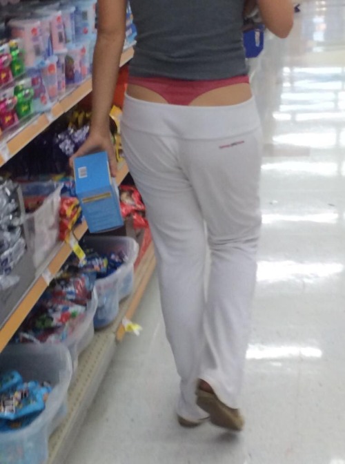 mex-perv:  She does not give a shit