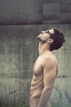 shirtlessboys:  (by Giuseppe Vaccaro)