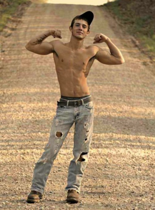 nick99cgn-v2:  Follow me and see more hot Boys and Men  Yes!!!