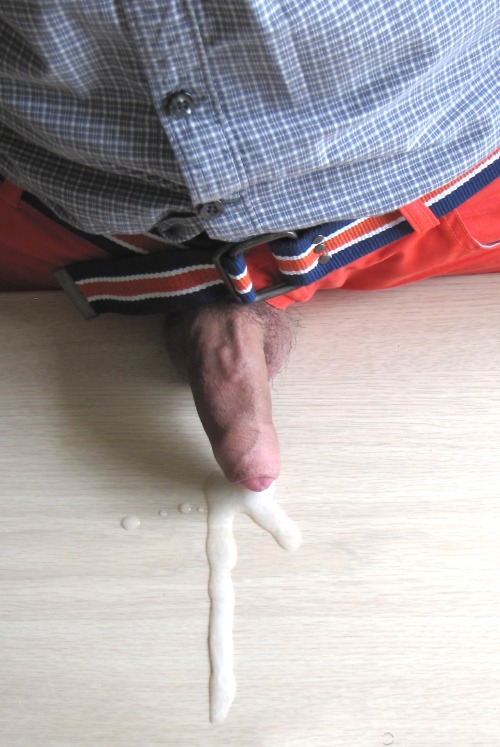 http://mrnopantsnoway.tumblr.com/post/59347589275