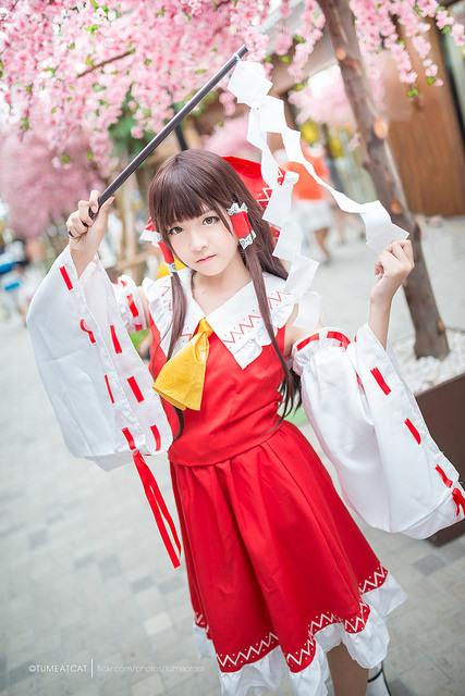 Hakurei Reimu by Tumeatcat on Flickr.Hakurei Reimu