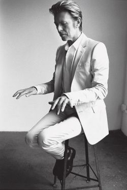 flameintobeing:David Bowie by Mario Testino, 2002