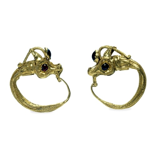 records-of-fortune: Gold, goat shaped, Hellenistic earrings, c. 200-100 BC. Probably from Corfu. The