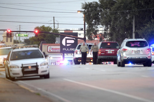 yoncehaunted:huffingtonpost: A gunman shot dead about 20 people and injured 42 others in a crowded g