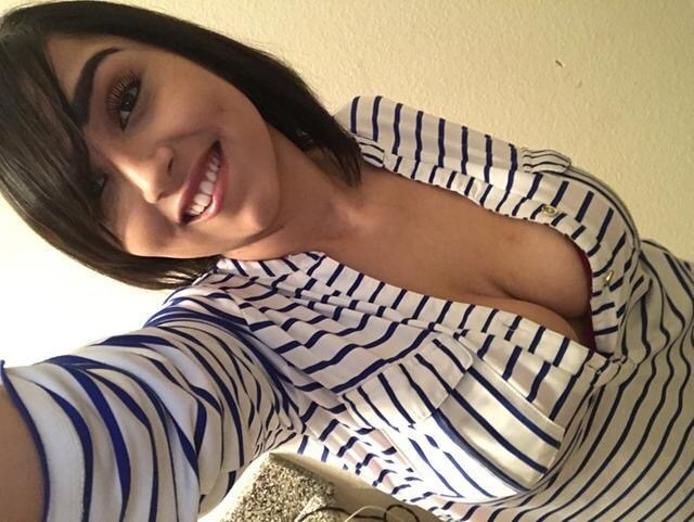 hornythots:  Busted ❤️